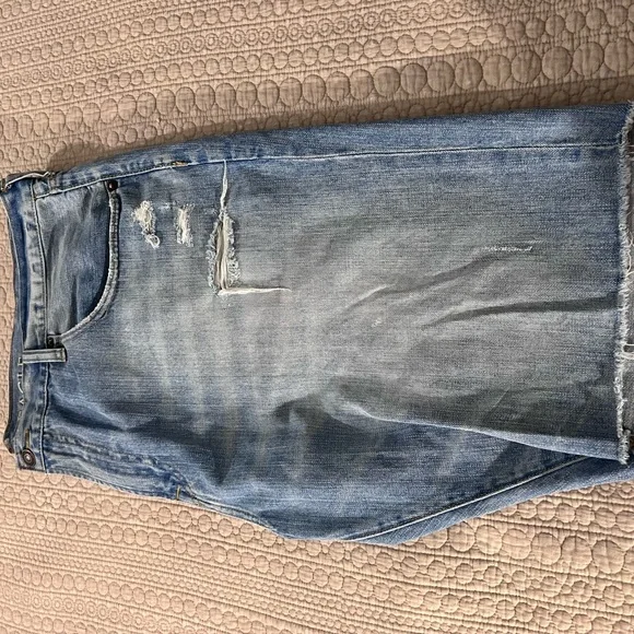 American Eagle distressed denim shorts - Picture 4 of 5